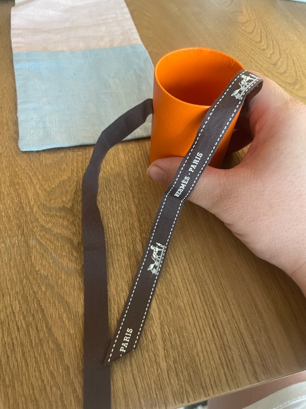 Orange Cylinder Gift Box - twilly  Accessories - Picture 4 of 4